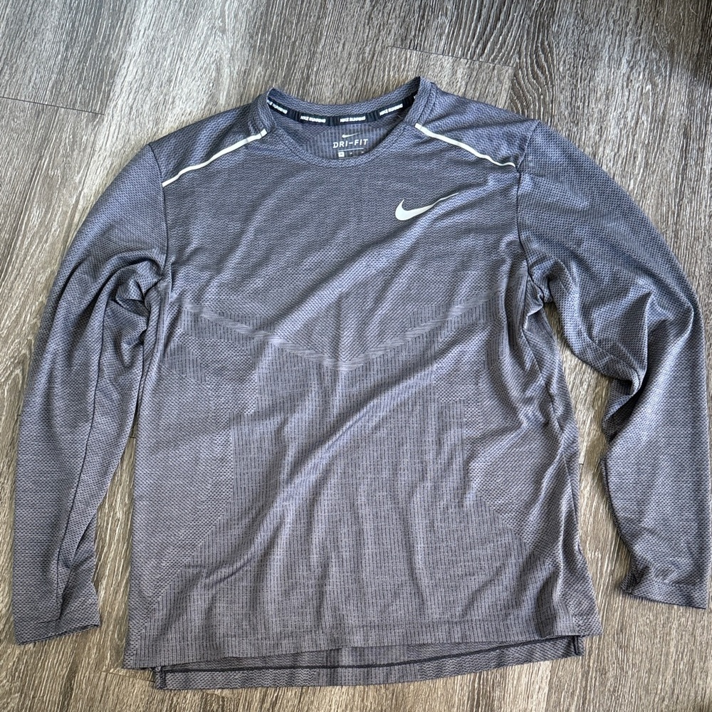 Nike Running Men's Charcoal Long Sleeve Tee